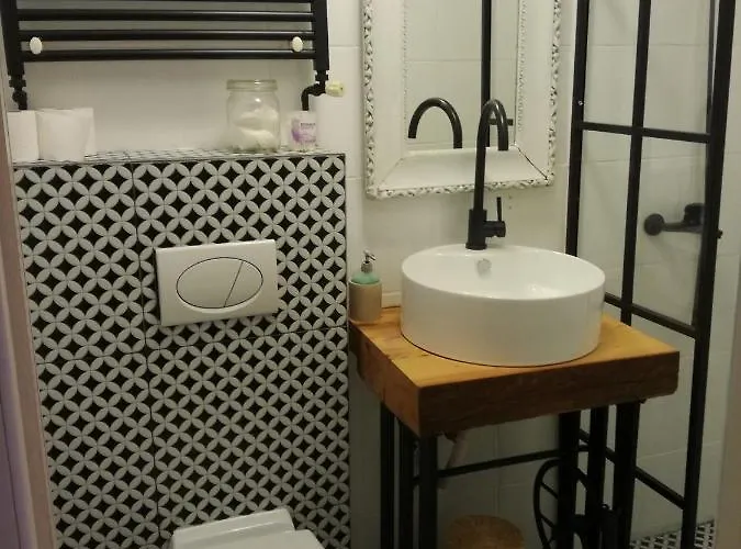 Union Square 2 By Nux